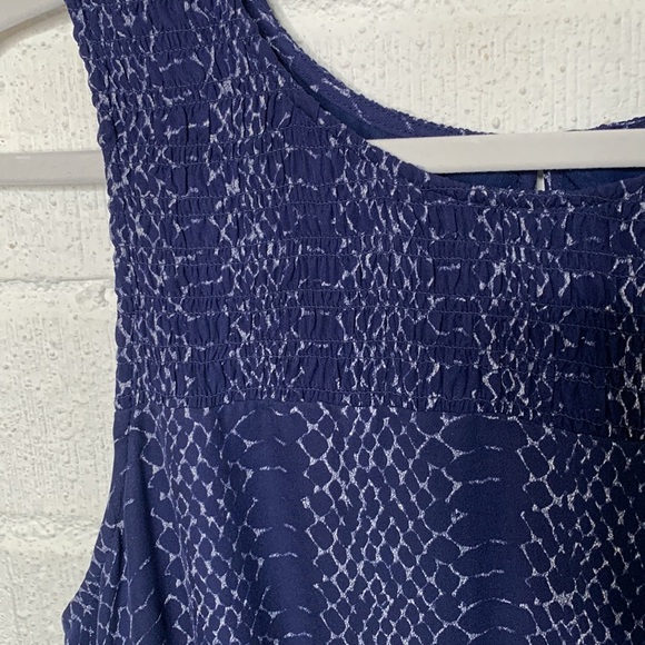 Joie Snake Print Smoked Navy Blue Sleeveless Silk Mini Dress size Medium - Picture 4 of 9